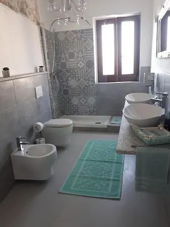 Casa D'angolo * Chiaramonti