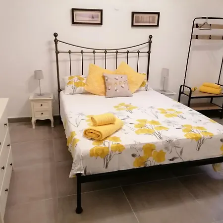 Casa D'angolo * Chiaramonti