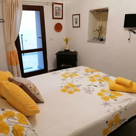 Casa D'angolo * Chiaramonti