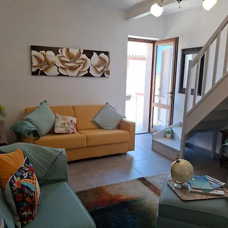 Casa D'angolo * Chiaramonti